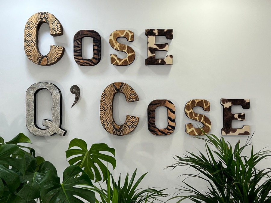 Mural del taller de costura Cose Q' Cose en el barrio de Can Baró, Barcelona